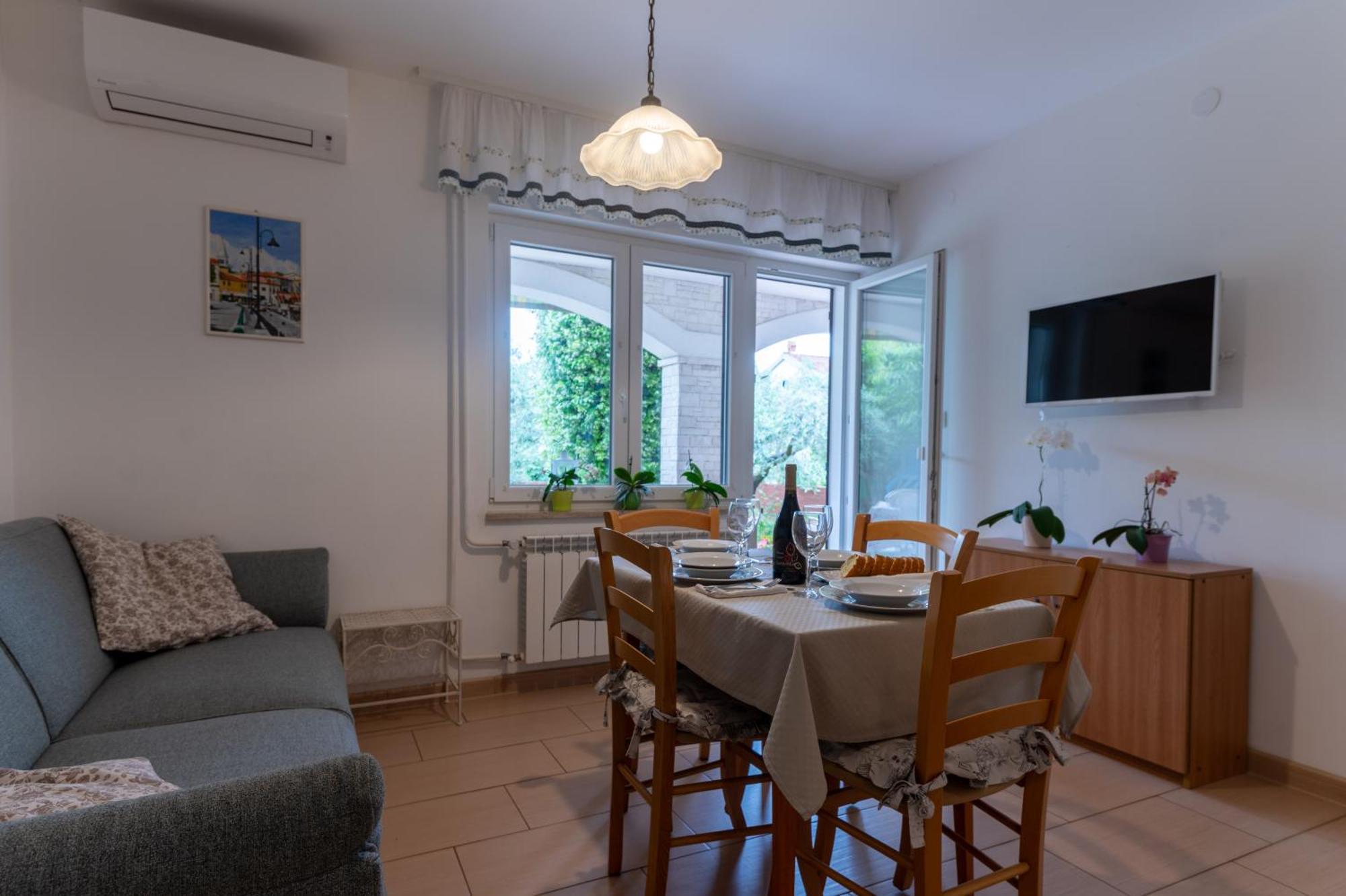 Apartments Mirella Novigrad Istria Exterior foto