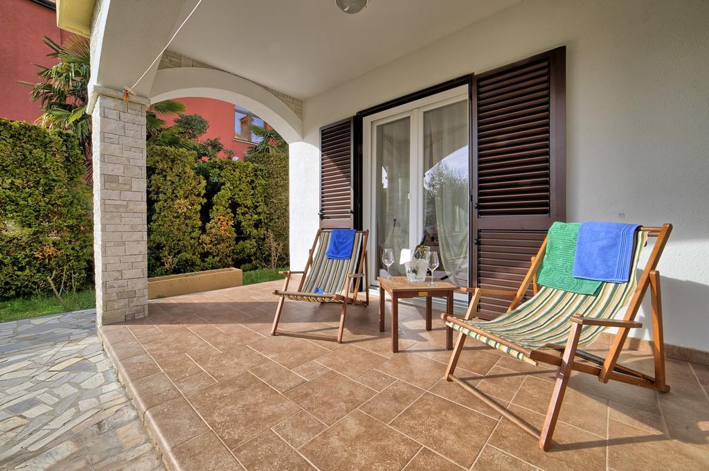 Apartments Mirella Novigrad Istria Exterior foto